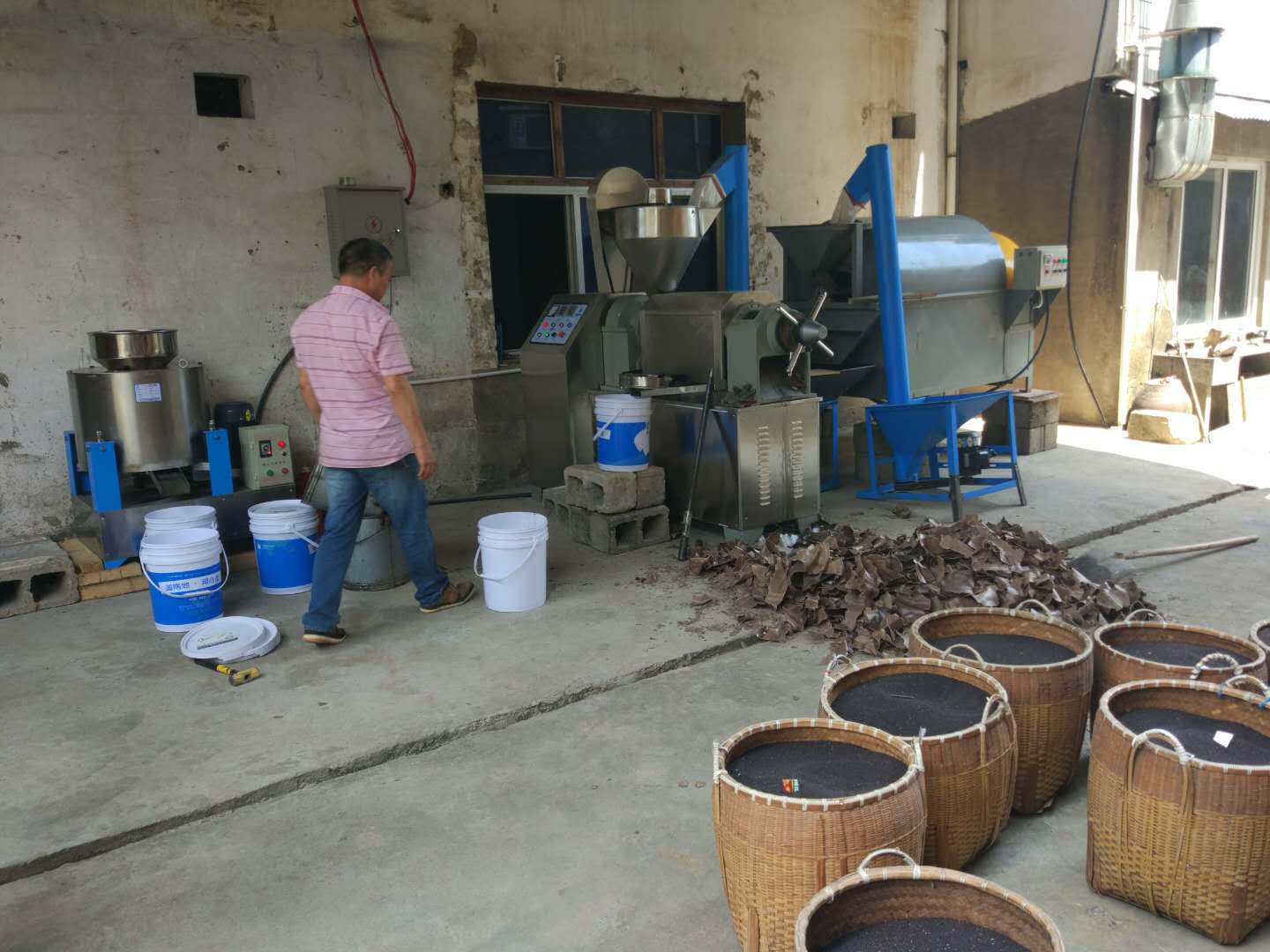 5bf7a075577dc.jpg 5bf7a075577dc.jpg