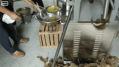 5bfe0fd9e9073.gif 榨油機.gif